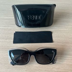 FENDI FEEL - SUNGLASSES